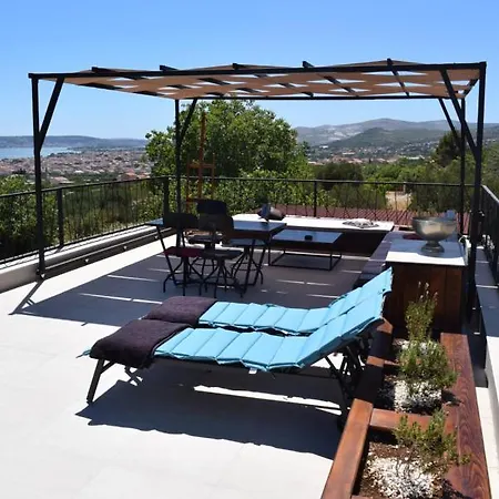 Romantic Amorosa - Seaview, Private Pool, Jacuzzi Villa